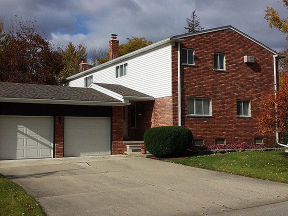 2nd image of 46027 Vanker Ave