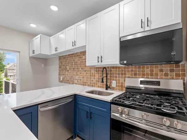 99 West 50th Street image 16 of 44