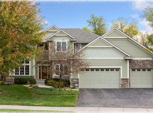 7072 Queensland Ln N, Maple Grove, MN 55311