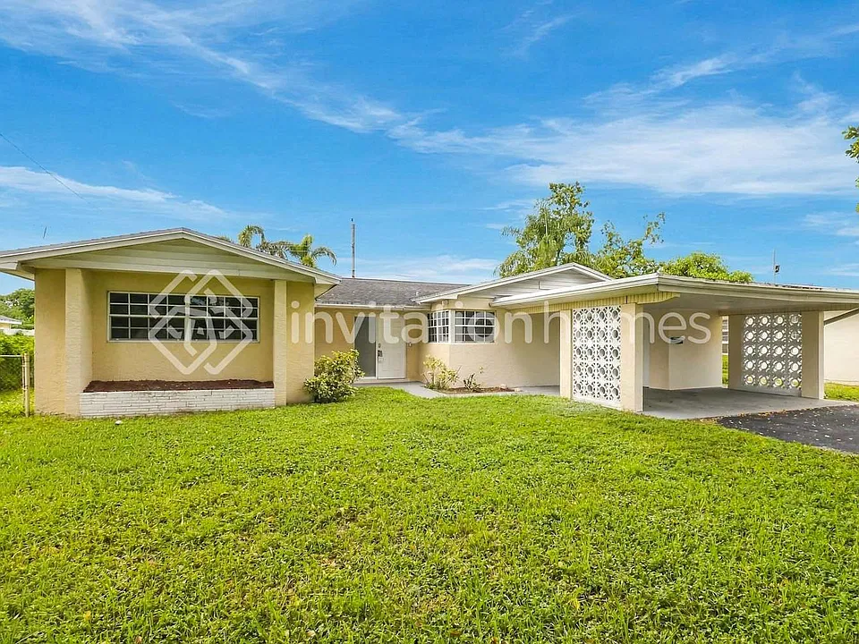 200 SW 65th Way