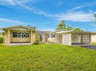 200 SW 65th Way, Hollywood, FL 33023
