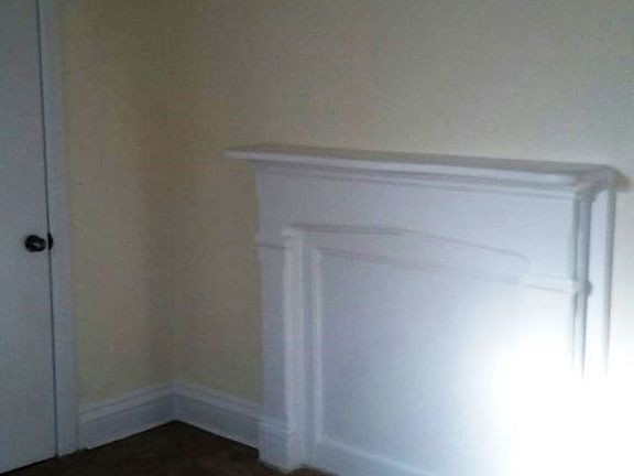 3rd image of 176B Parker St