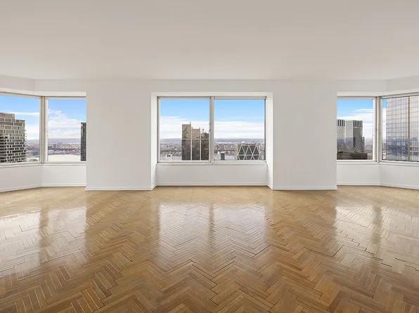 150 W 56th St #6204-6205, New York, NY 10019