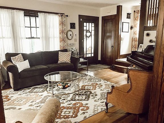 5th image of 1017 Rogers St