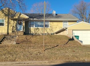 409 N Main St, Monona, IA 52159
