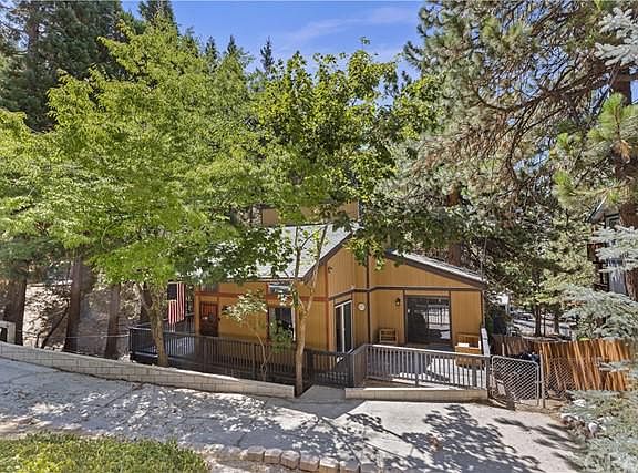 2nd image of 31045 Valley Oak Dr