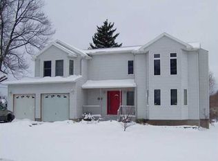 124 Culverton Dr, Rochester, NY 14609