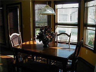 5th image of 3843 Larchmere Dr