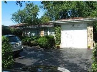 735 Green Bay Rd, Highland Park, IL 60035