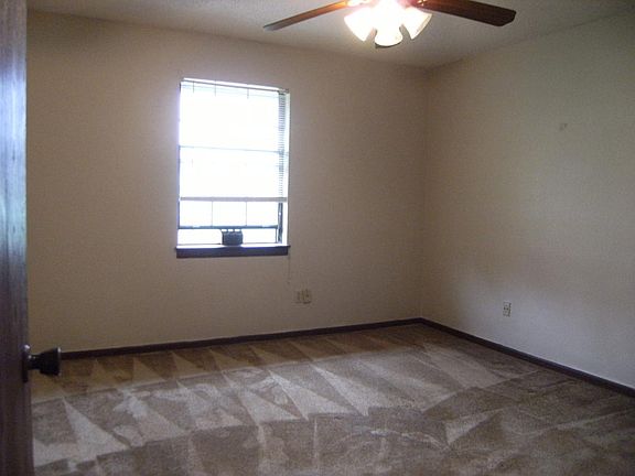 2nd image of 8102 E 100th Terrace Ct