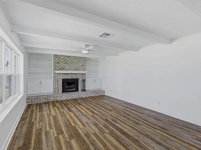 708 Alabama St — Photo 4