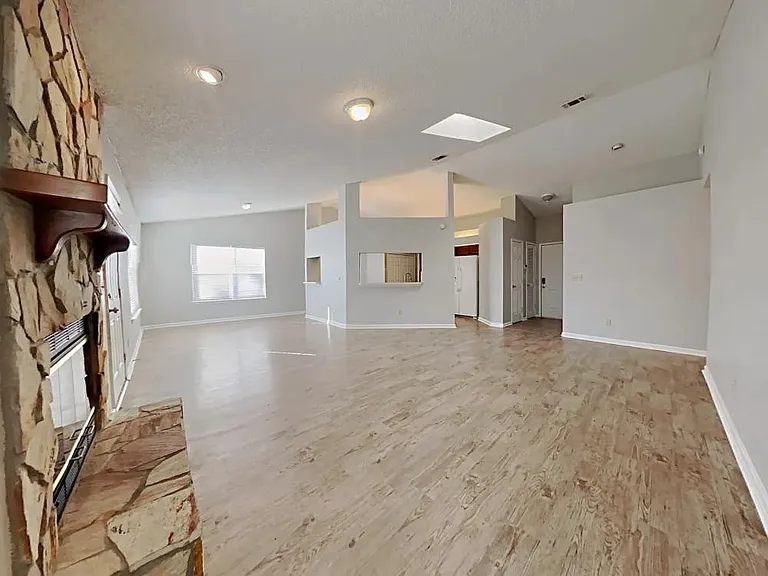 8518 Iron Mill Trl — Photo 2