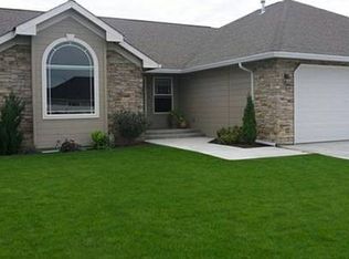 8702 Garden Ave, Yakima, WA 98908