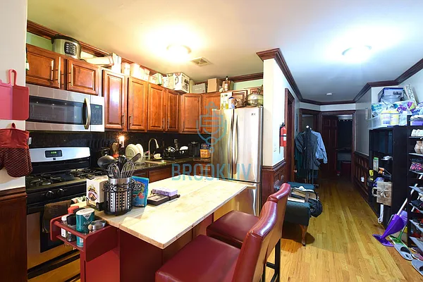 Rented by null | media 14