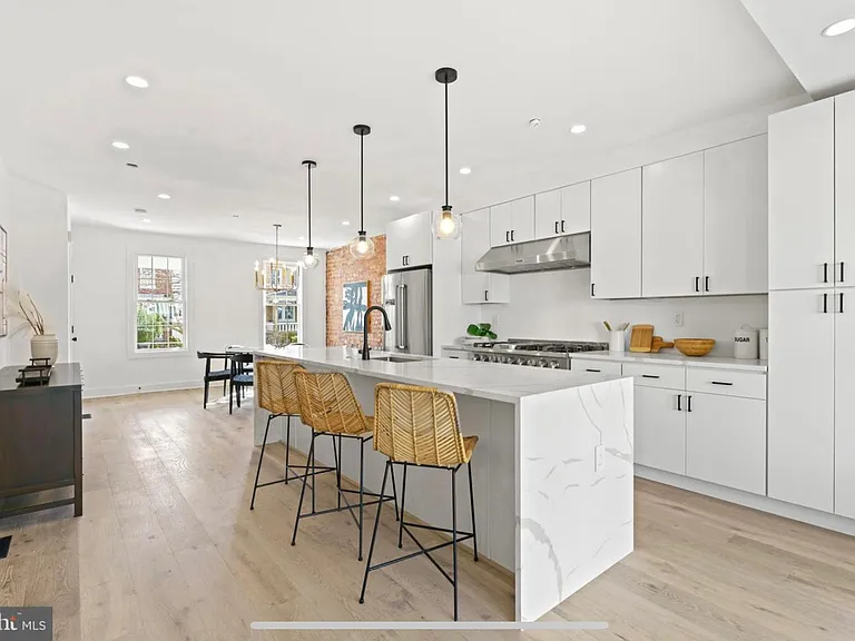 625 Quebec Pl NW #1 — Photo 3