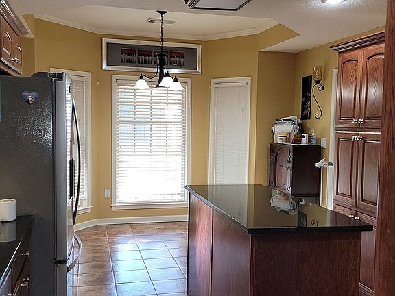 5th image of 141 Charles Thomas Blvd
