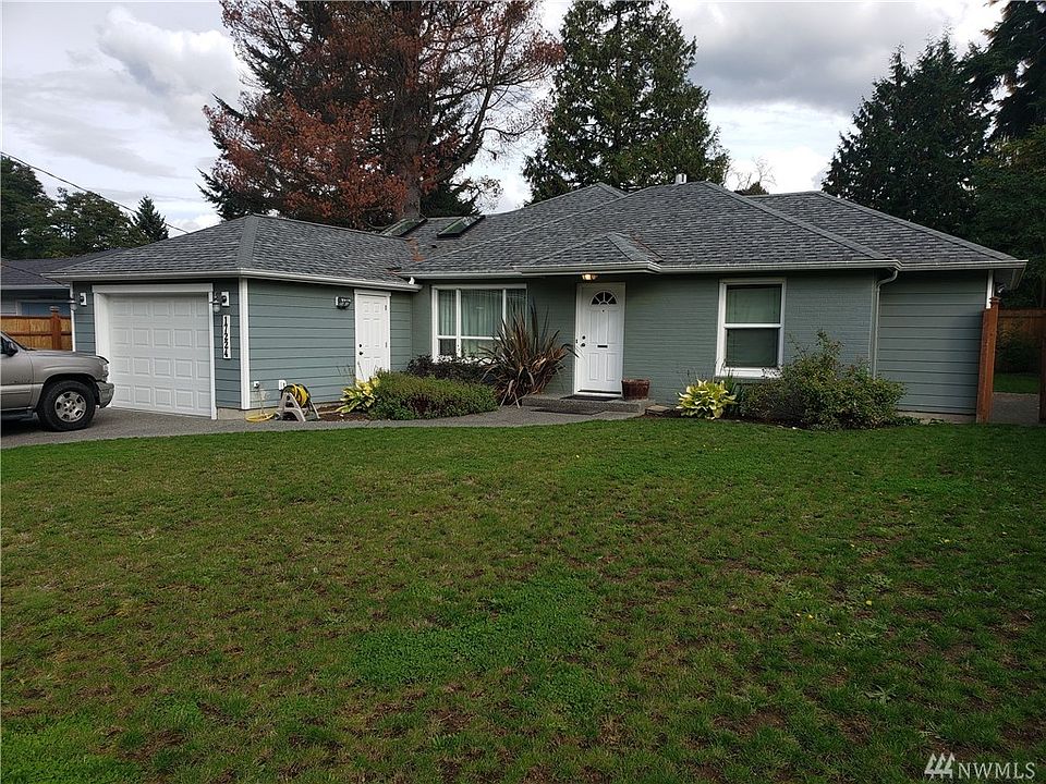 1st image of 17224 10th Ave NE