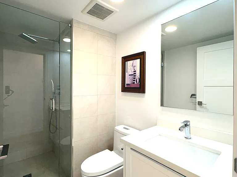 1288 Alberni St #403 — Photo 15