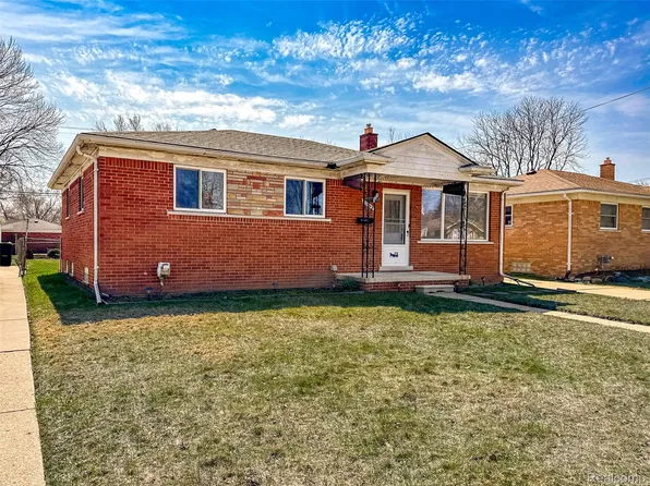 20848 Walton St, Saint Clair Shores, MI 48081