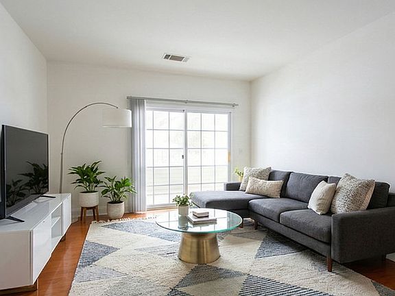 Living room (Virtually Staged)