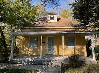1219 NW Jackson St, Topeka, KS 66608