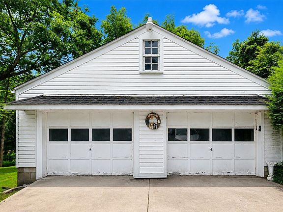 4th image of 954 Auburn Ln