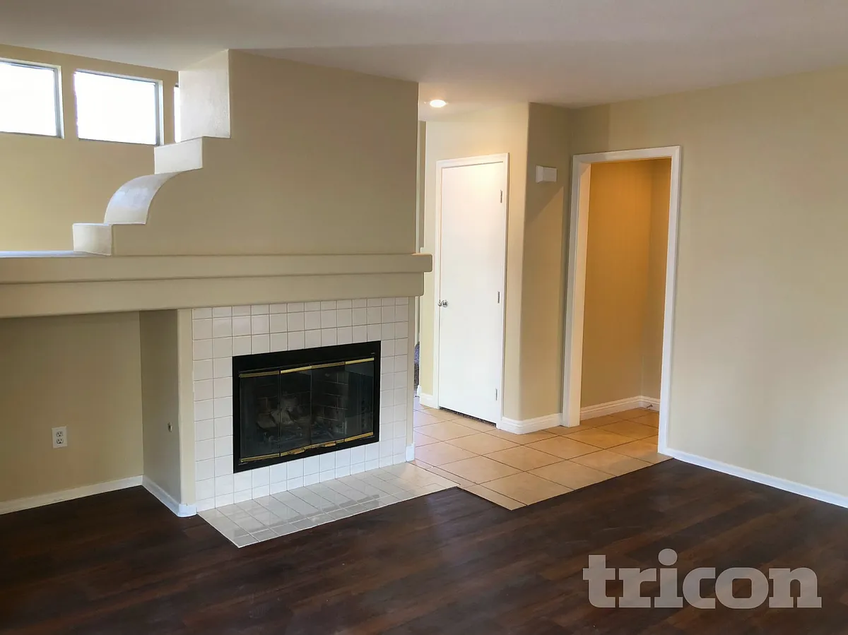 Building Photo - 6941 Wine River Dr
