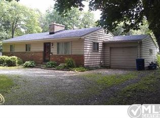 4096 Ashford St, White Lake, MI 48383