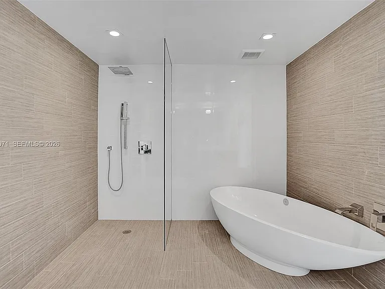 330 Sunny Isles Blvd #5-2205 — Photo 18