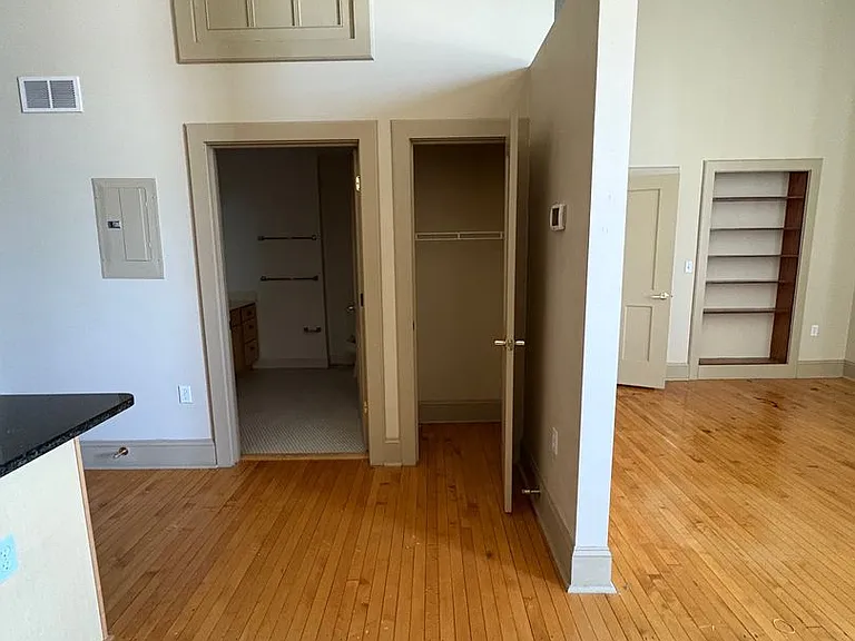 Theresa Park Loft Apartments — Photo 17