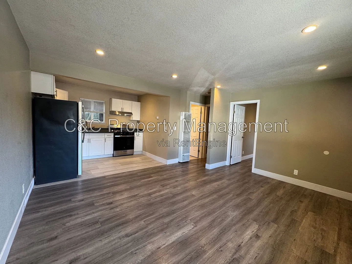 2 bed, 1.0 bath, 700 sqft, $2,295 — Photo 2