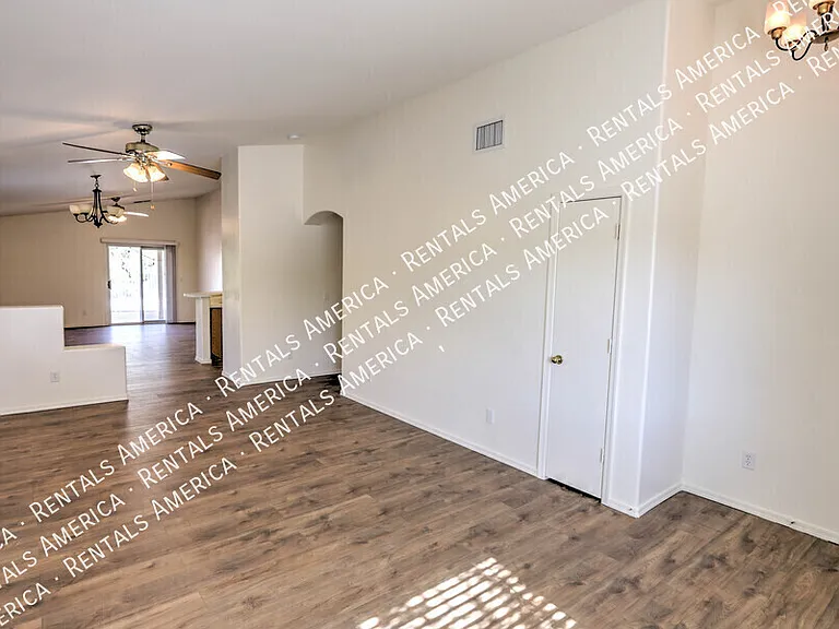 10984 N Double Eagle Ct — Photo 6