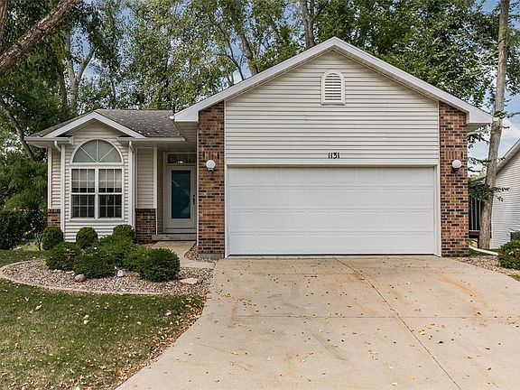 2nd image of 1131 Forest Glen Ct SE