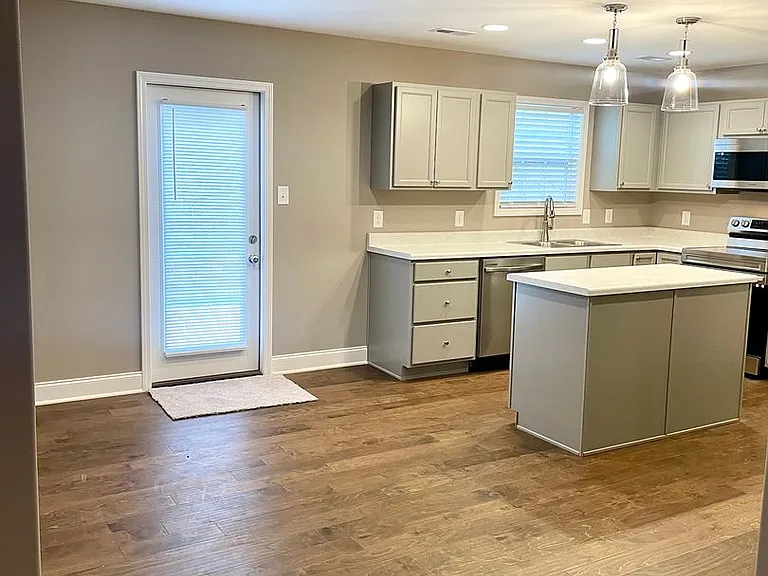 5547 Berkley Landing Ln — Photo 8