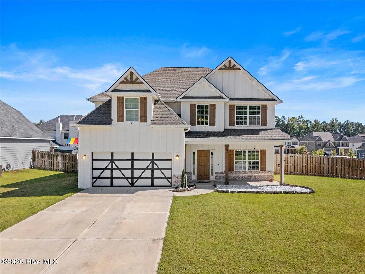 4 bed, 2.5 bath, 2599 sqft, $2,700 — Photo 1