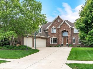 14193 Waterway Blvd, Fishers, IN 46040