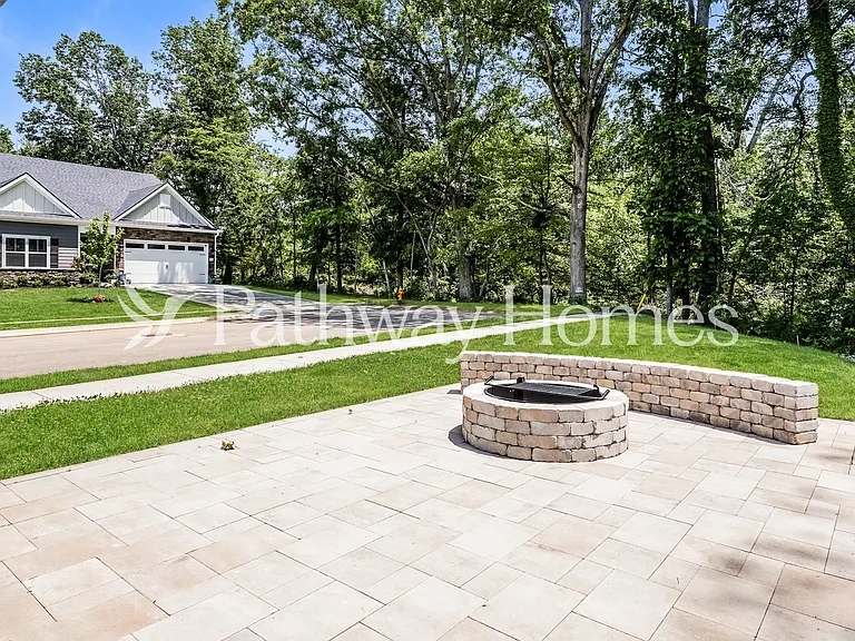 613 Silver Trce — Photo 18