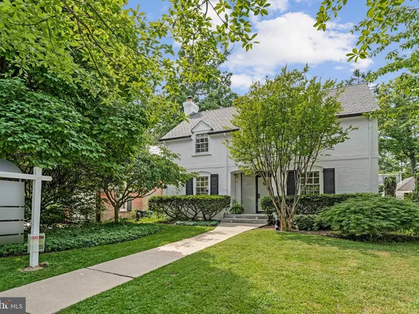 6404 31st Pl NW, Washington, DC 20015