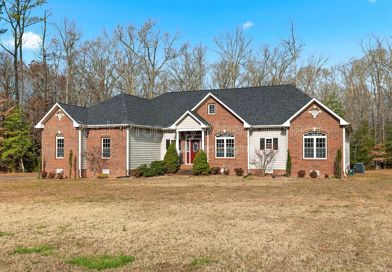 3 bed, 2.5 bath, 2648 sqft, $2,875 — Photo 3