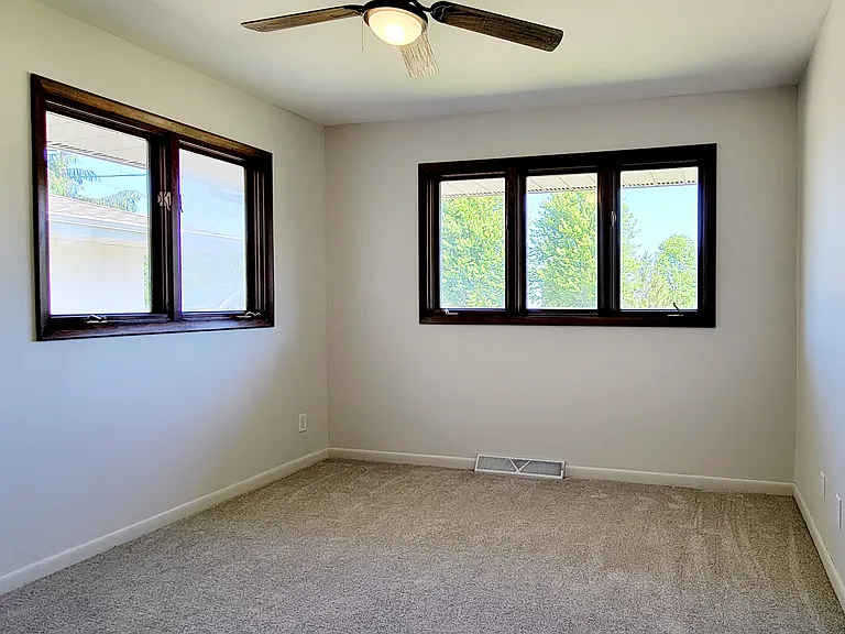 4194 Saint Catherine Rd — Photo 14