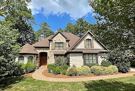 1st image of 3025 Kings Manor Dr