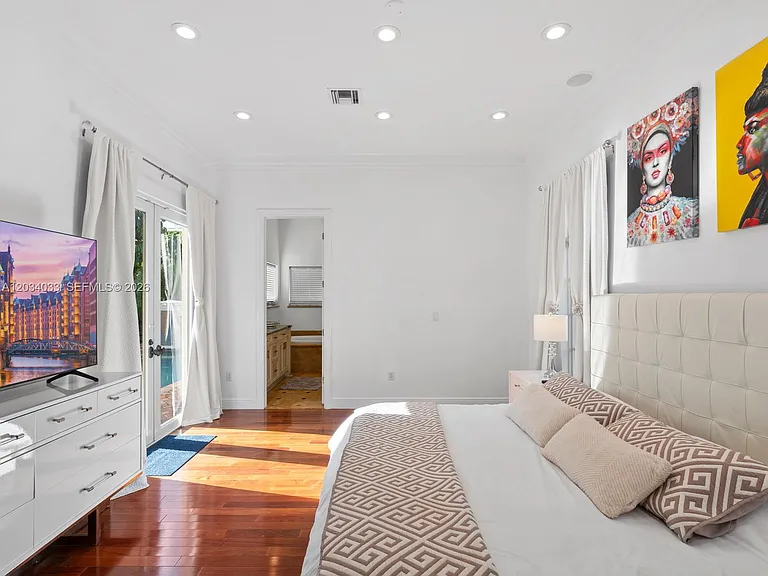 1223 Jackson St — Photo 19