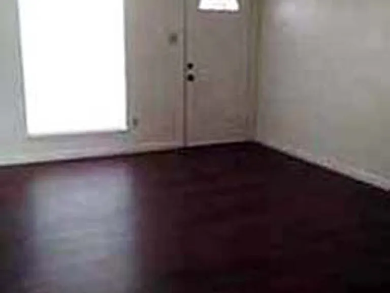 6032 Robin Dr — Photo 2