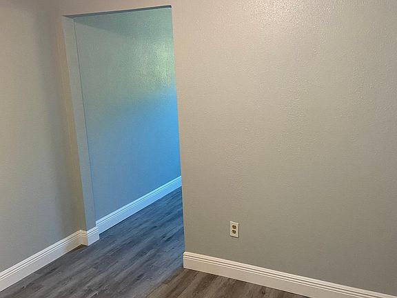 4th image of 518 93rd Ave N