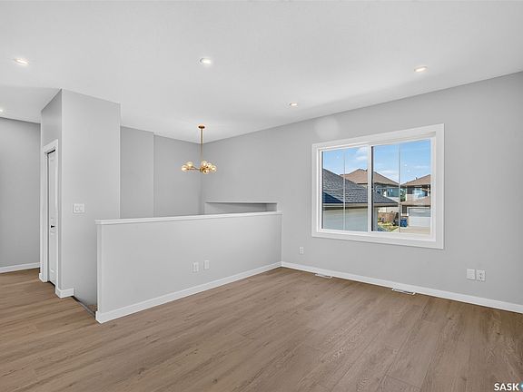 4th image of 4 Aspen Place