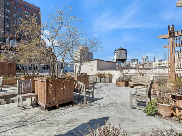 23 Waverly Place image 1 of 9