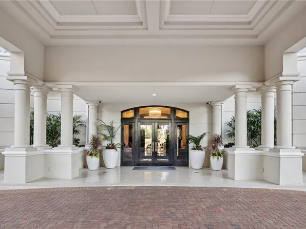 7575 Pelican Bay BLVD #201, NAPLES, FL 34108