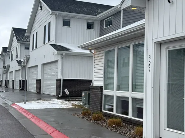 Valo at Olive Plaza Townhomes