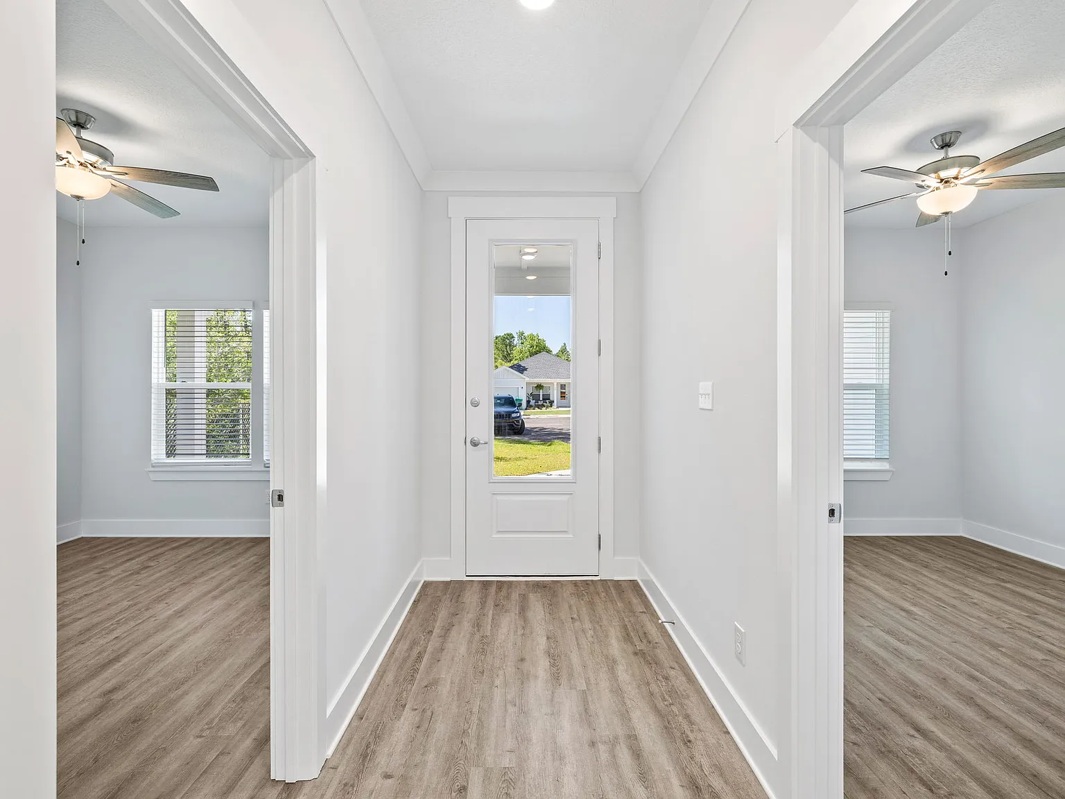 3 bed, 1319 sqft, $2,295 — Photo 4