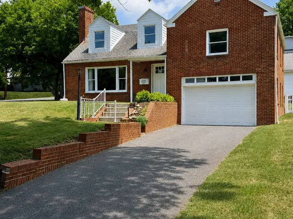 472 Kiwanis Ave, Morgantown, WV 26505